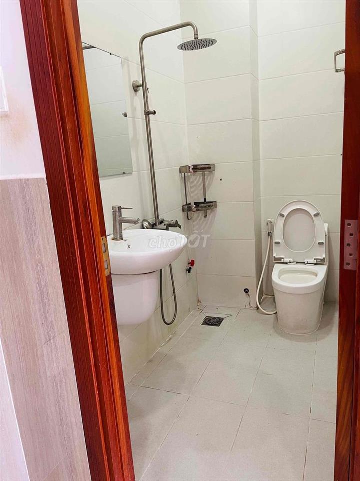 Cho nữ thuê phòng ngay ds5 ĐẠI HỌC LUẬT cs2 , QL13 , GIGAMALL