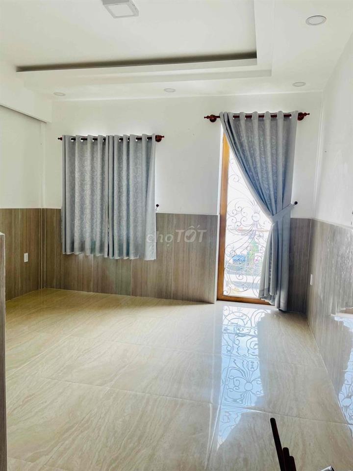 Cho nữ thuê phòng ngay ds5 ĐẠI HỌC LUẬT cs2 , QL13 , GIGAMALL