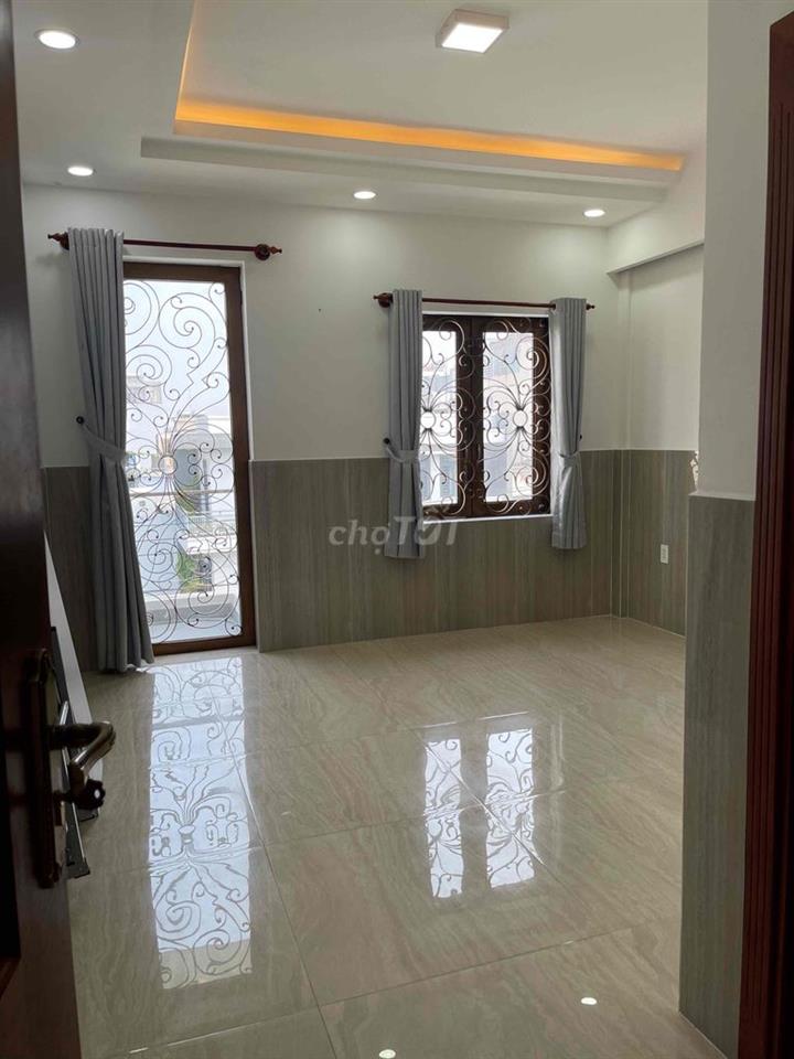 Cho nữ thuê phòng ngay ds5 ĐẠI HỌC LUẬT cs2 , QL13 , GIGAMALL