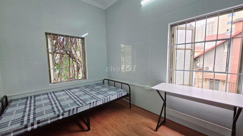 Cho thuê nhà 12m2 ngõ 106 Hoàng Quốc Việt