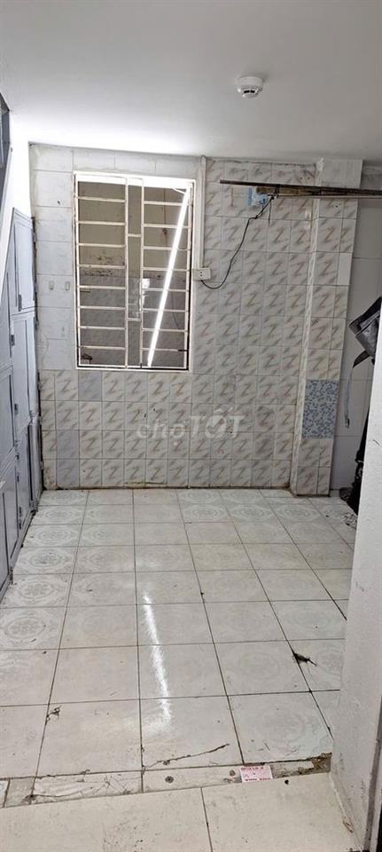 Cho thuê nhà 12m2 ngõ 106 Hoàng Quốc Việt