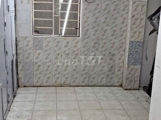 Cho thuê nhà 12m2 ngõ 106 Hoàng Quốc Việt