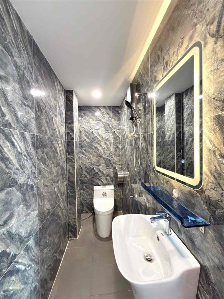 Sang chdv cao cấp lời 170tr/thang Q1. ra đi 3tỷ