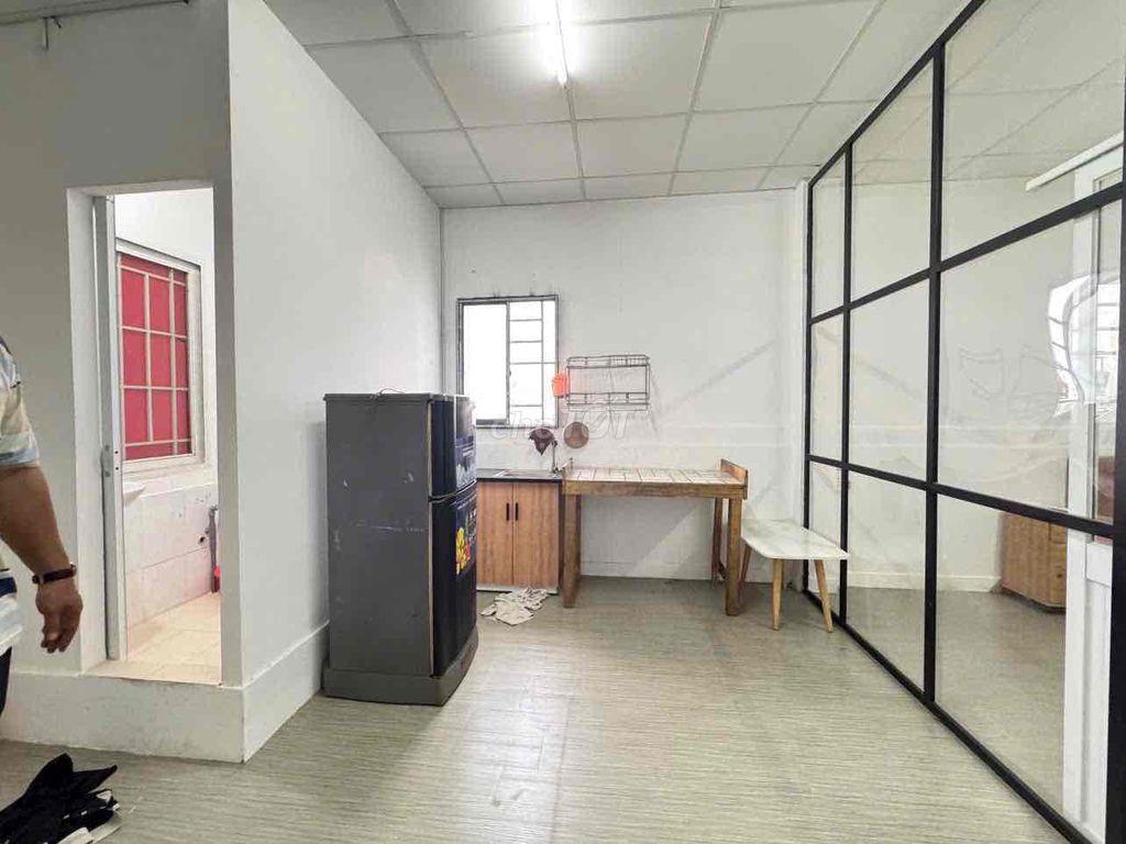 Sang chdv p15 Tân bình . thuê 26tr lời 22 ra đi 380tr