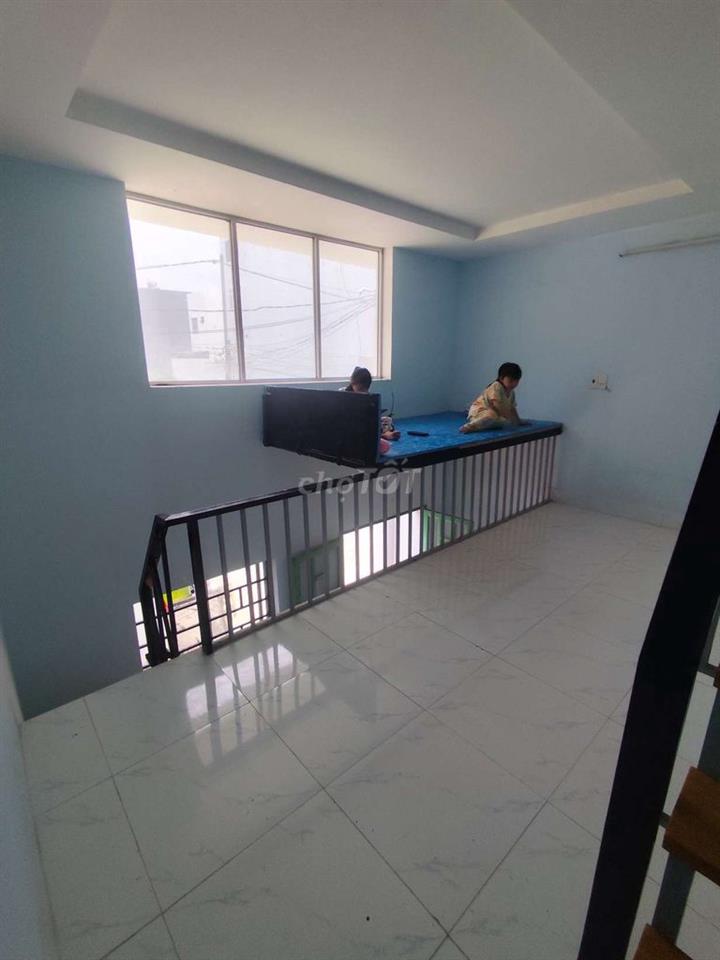 nhà 1 lửng,lầu. Hẻm xe hơi