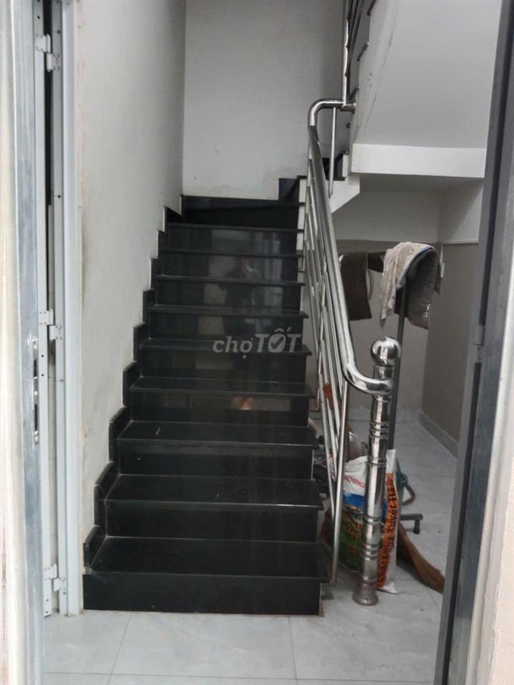 Cho thuê nguyên tầng 1 rộng 40m2-3Phòng ngủ,Bếp,WCriêng-Trần Thanh Mại