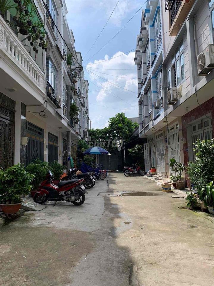 Chính Chủ hẻm 8m 2ôtô đi lọt(3PN 3WC 1 phơi đồ có SHC)