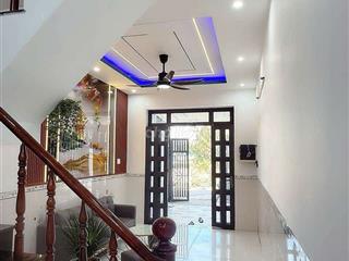 Nhà có sân trước ở Vĩnh Lộc bán 450tr, có sổ, kdc cố định, an ninh