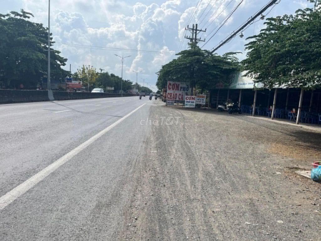 CHO THUÊ MẶT BẰNG NGAY QUỐC LỘ 1A – DIỆN TÍCH 900M²
