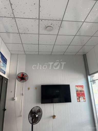Nhà mới 2 mặt tiền, tiện ở và kinh doanh công ty, showroom