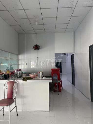 Nhà mới 2 mặt tiền, tiện ở và kinh doanh công ty, showroom