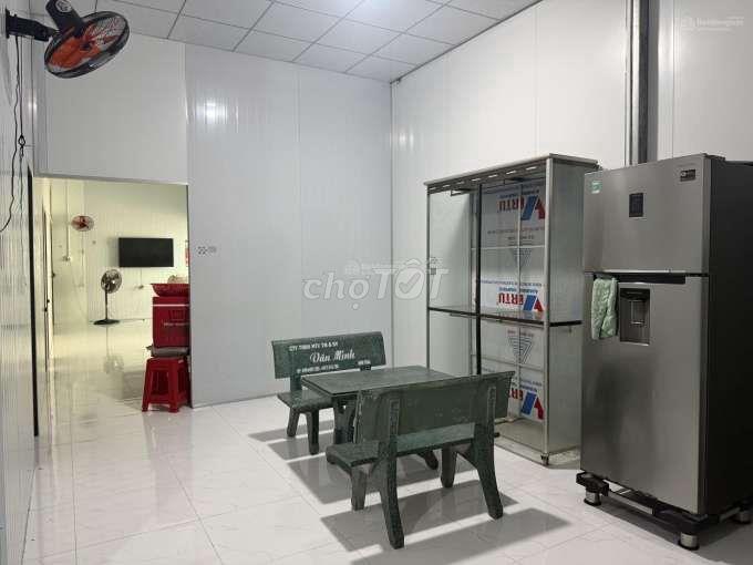 Nhà mới 2 mặt tiền, tiện ở và kinh doanh công ty, showroom