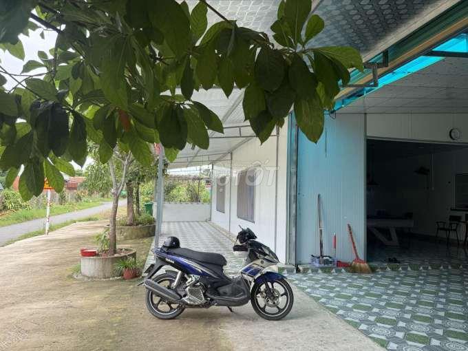 Nhà mới 2 mặt tiền, tiện ở và kinh doanh công ty, showroom