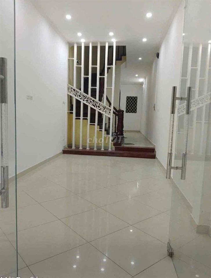 Cho thuê Full Tầng 1