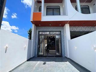 Nhà giáp Bình Tân, Quận 6, Quận 8