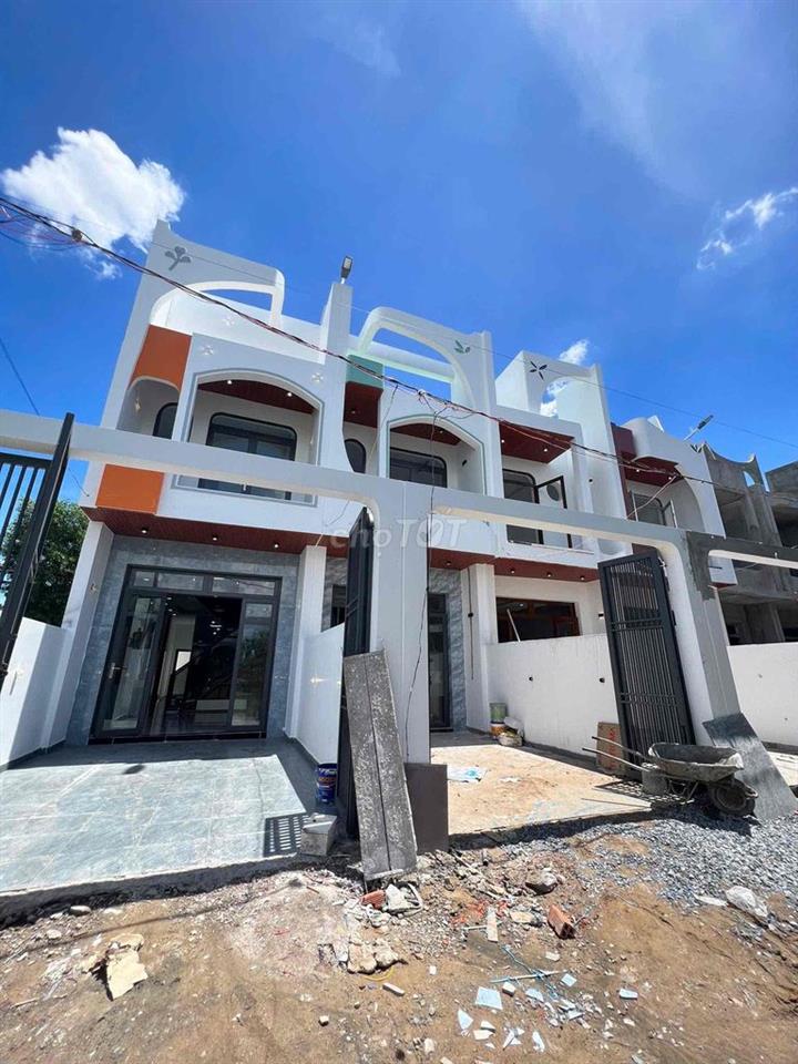 Nhà giáp Bình Tân, Quận 6, Quận 8