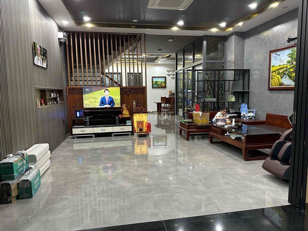 Cho thuê nhà nguyên căn full nội thất cao cấp đường Bàu Gốc