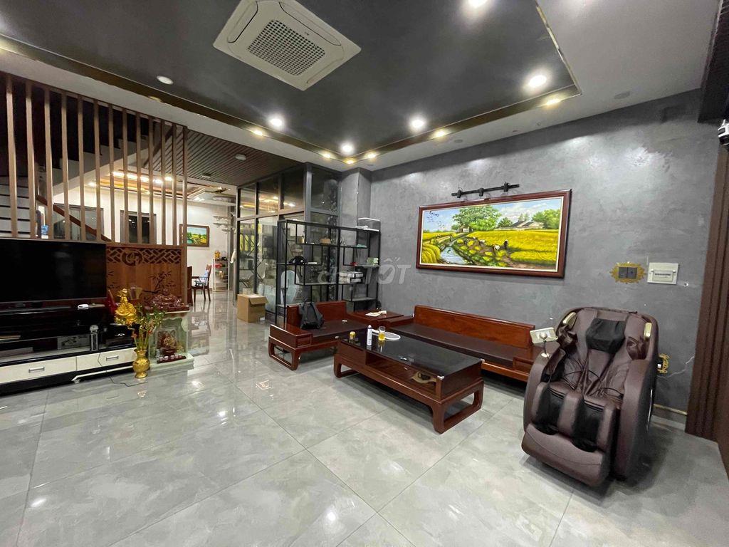 Bán Nhà Phố 6x17 như Biệt Thự đường Bàu Gốc