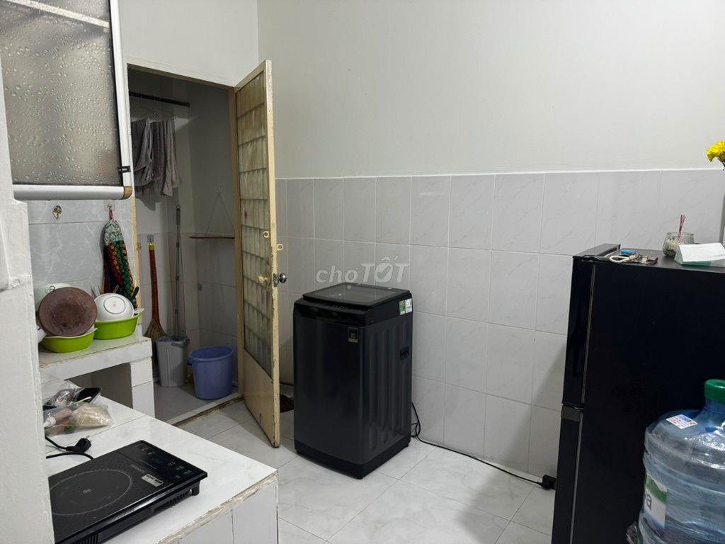 CHO THUÊ CHUNG CƯ PHAN XÍCH LONG 2PN GIÁ 10TR