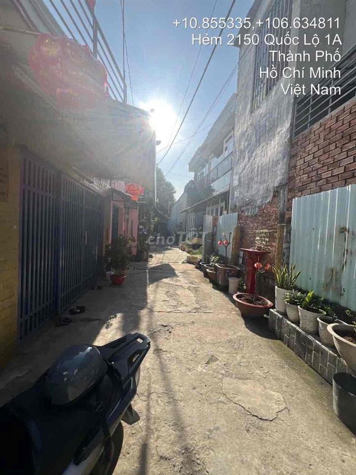 cần bán đất Q12 gần cầu vượt nguyễn văn quá cv phần mềm quang trung