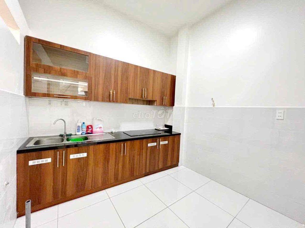 Cho thuê nguyên căn ( Nhà Mới ). Vị trí thuận tiện đi các quận( qua Q4