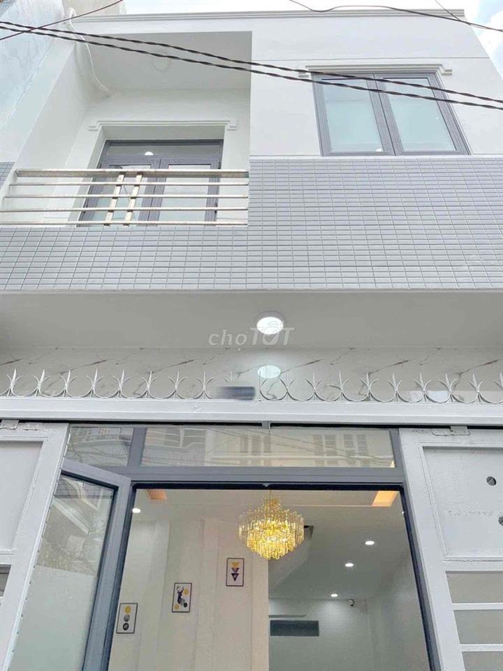 Cho thuê nguyên căn ( Nhà Mới ). Vị trí thuận tiện đi các quận( qua Q4