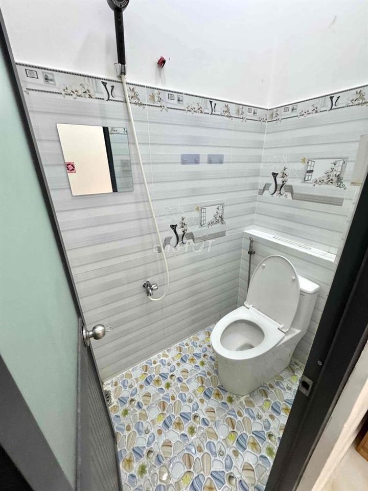 Cho thuê phòng trong nhà nguyên căn cửa sổ trời cực to Full Nội Thất