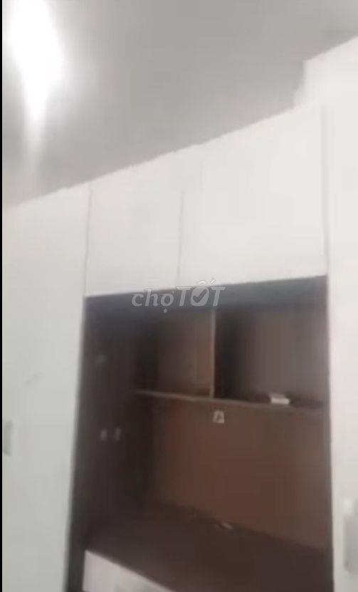 Mình cần pass phòng ccmn 1n1k, mang quần áo đến là ở được. 