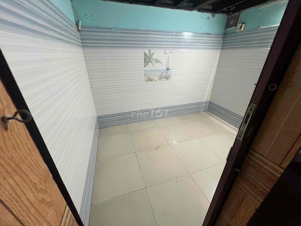 Nhà riêng cho thuê tại 1172/4, đường Phạm Thế Hiển, phường Chánh Hưng
