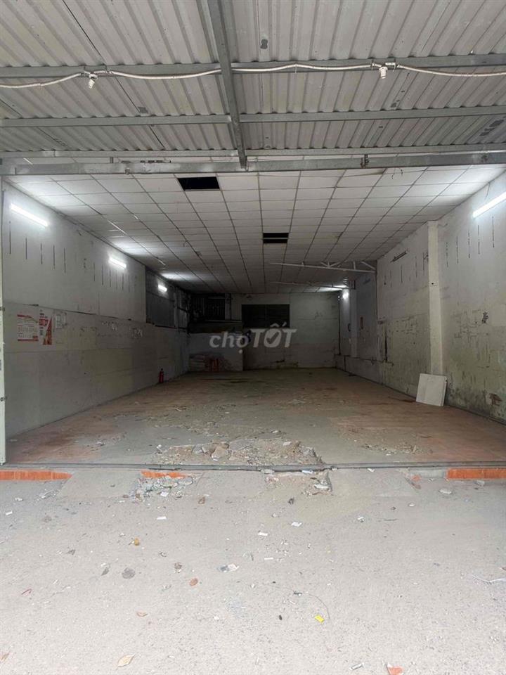 mặt bằng siêu hiếm ngay chợ mới bà hom