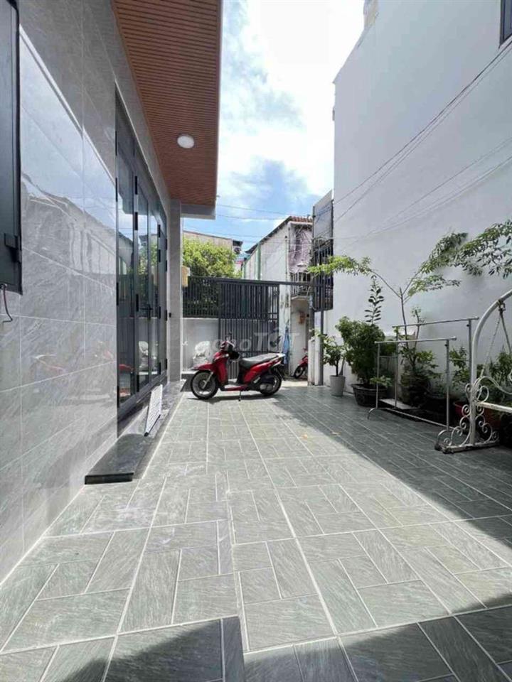 nhà chợ Thủ Đức. 65m.3PN.2WC