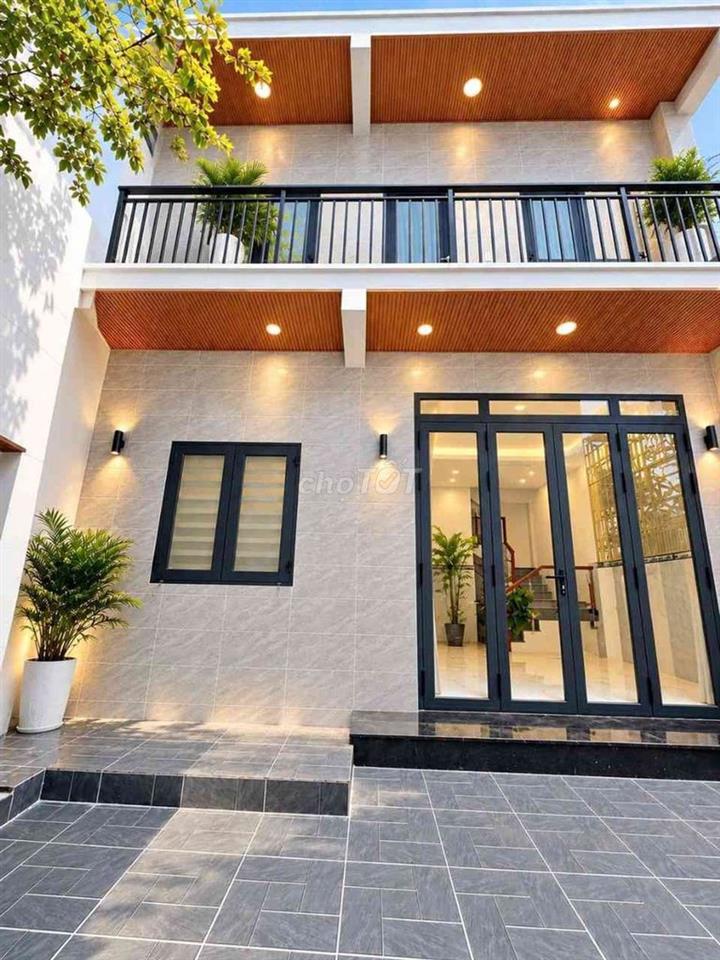 nhà chợ Thủ Đức. 65m.3PN.2WC