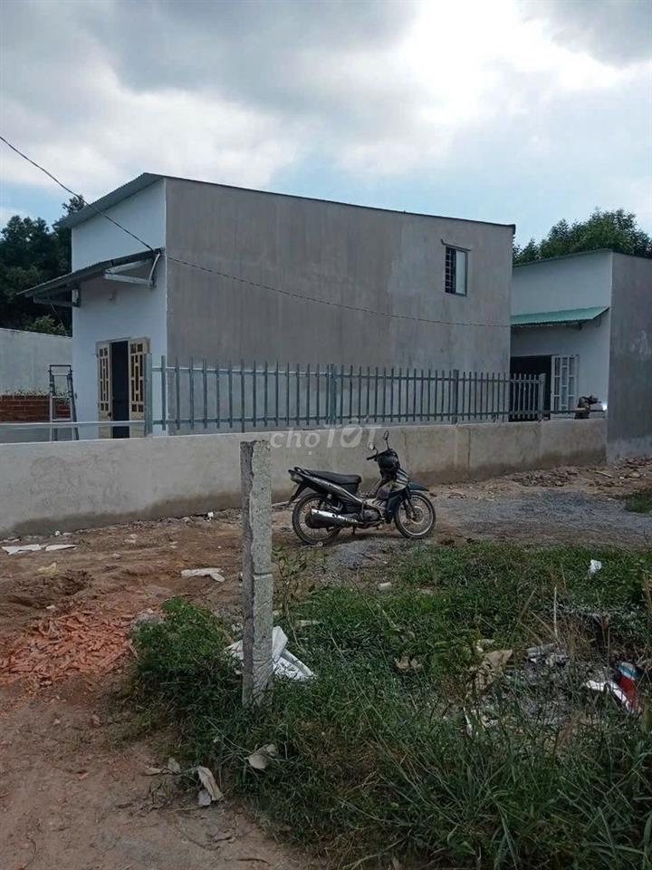 Gia Đình Kẹt Tiền Bán Gấp 218m Đất Cây Lâu Năm có sẳn 2 căn nhà