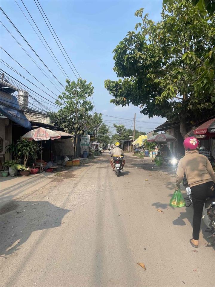 đất mặt tiền xe tải