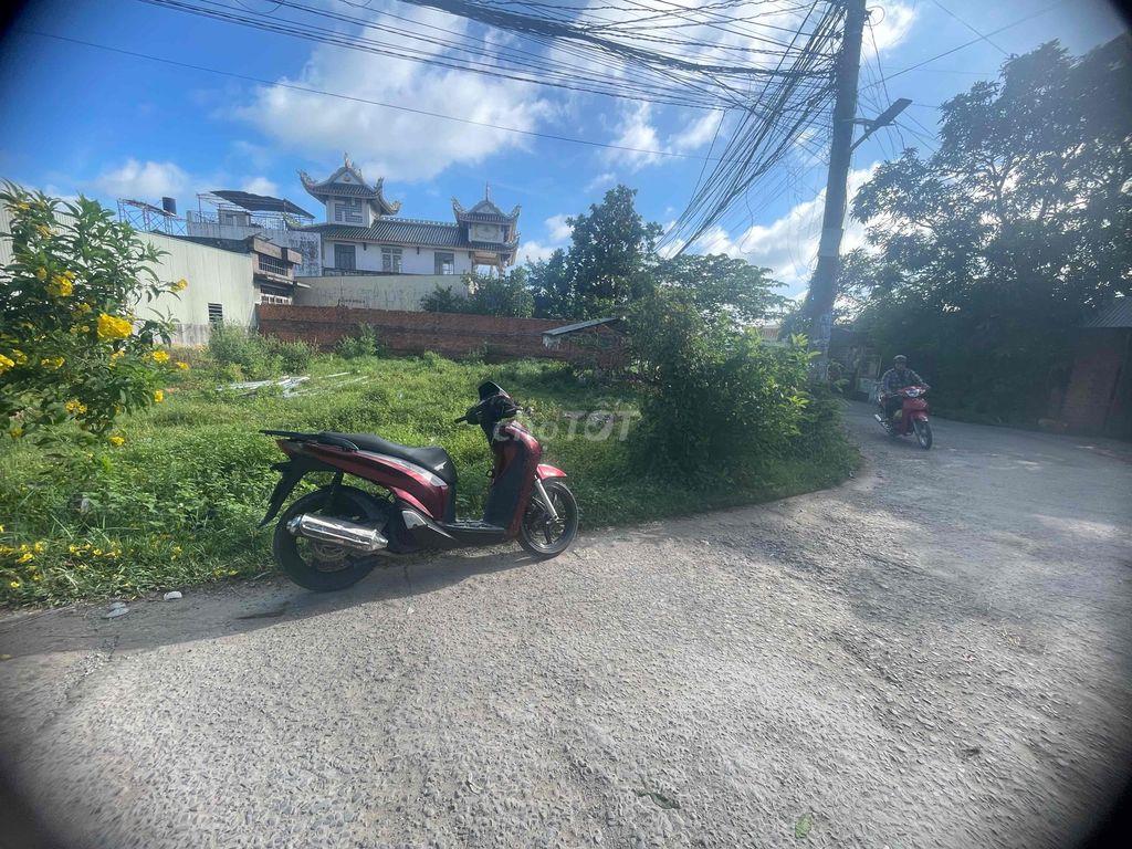 đất mặt tiền bê tông full thổ 750tr