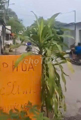 Nhà Mặt tiền 234 . Diện tích 135 mét vuông