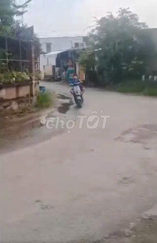Nhà Mặt tiền 234 . Diện tích 135 mét vuông