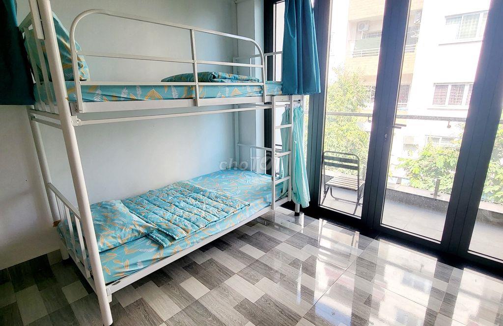 KTX / phòng trọ Đặng Thùy Trâm sát đại học Văn Lang