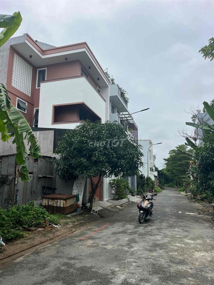 🏡 NHÀ ĐẸP 3 TẦNG – 8,2M x 12M - KDC ĐỒNG BỘ ĐƯỜNG NHỰA 8M- SHR - NGUYỄ