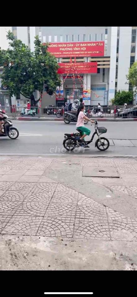 MBKD đường Khánh Hội, Q4
