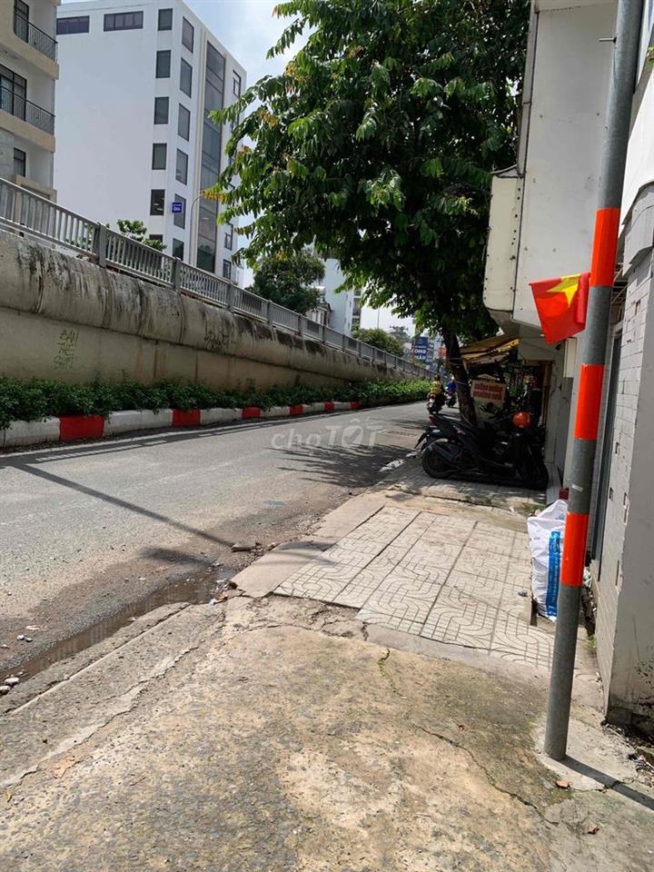 Trống MBKD mặt tiền đường Ngô Tất Tố