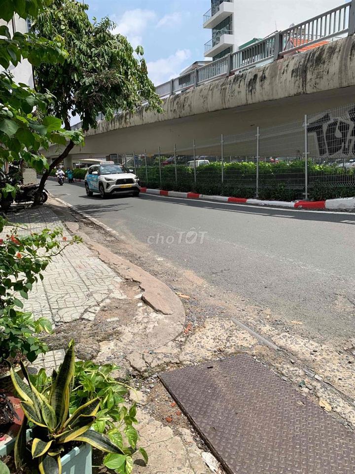 Trống MBKD mặt tiền đường Ngô Tất Tố