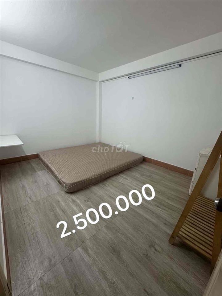 Trống Phòng sv TẦNG TRỆT, hẻm ôtô 689 TXS