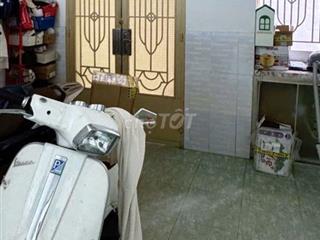 Nhà hẻm 861 Trần Xuân soạn , Q7