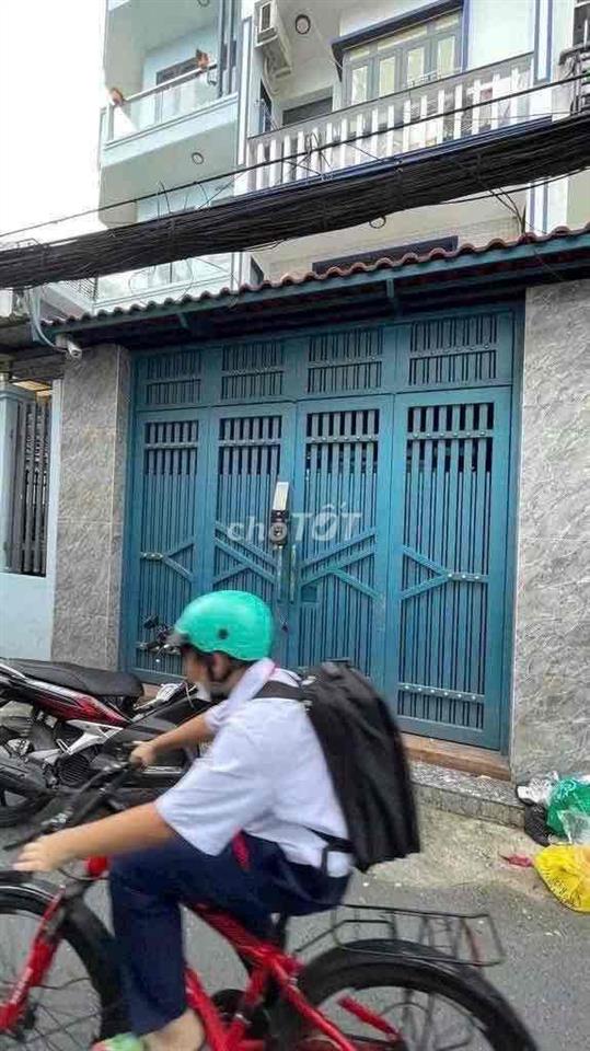 cho thuê phòng 154/47 âu dương Lân p3q8 ( lầu 1 )