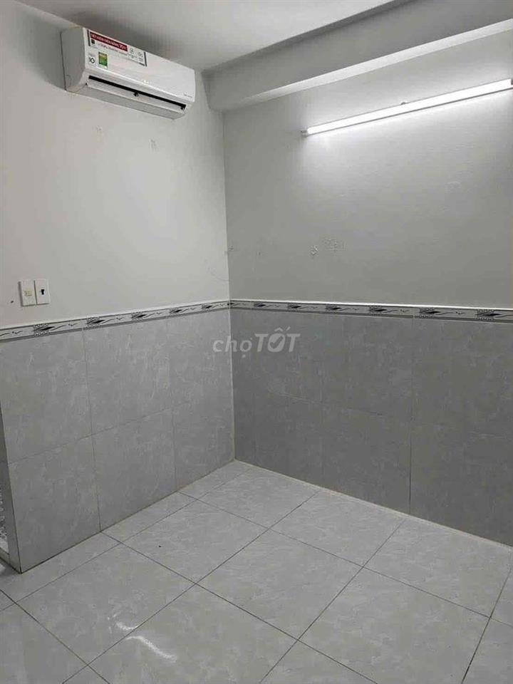 phòng mới 154/41/11 âu dương Lân p3q8