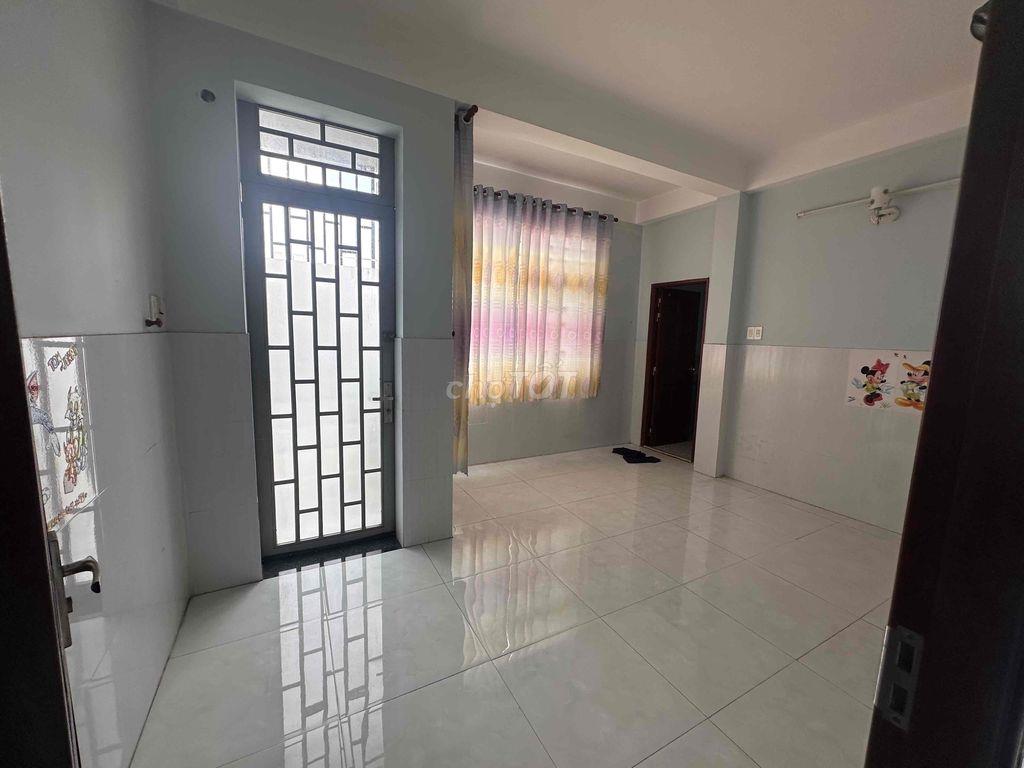 PHÒNG MỚI GẦN EAON TÂN PHÚ ĐH CÔNG THƯƠNG KCN TÂN BÌNH