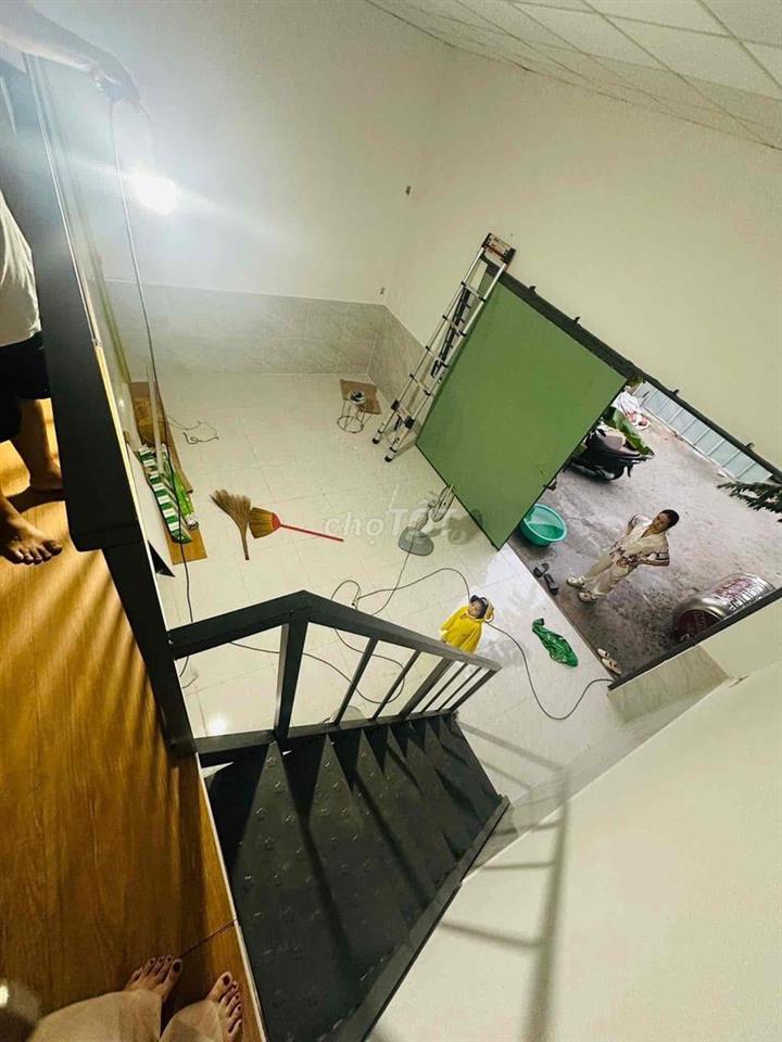 CHO THUÊ NHÀ CẤP 4 MỚI XÂY GẦN CẦU BƯNG LÊ TRỌNG TẤN