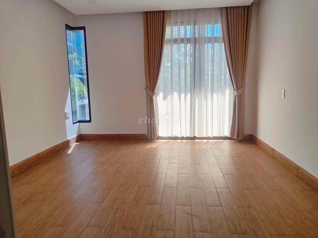 CHO THUÊ NHÀ MẶT TIỀN LÝ THÁI TỔ TRUNG TÂM THÀNH PHỐ MỚI