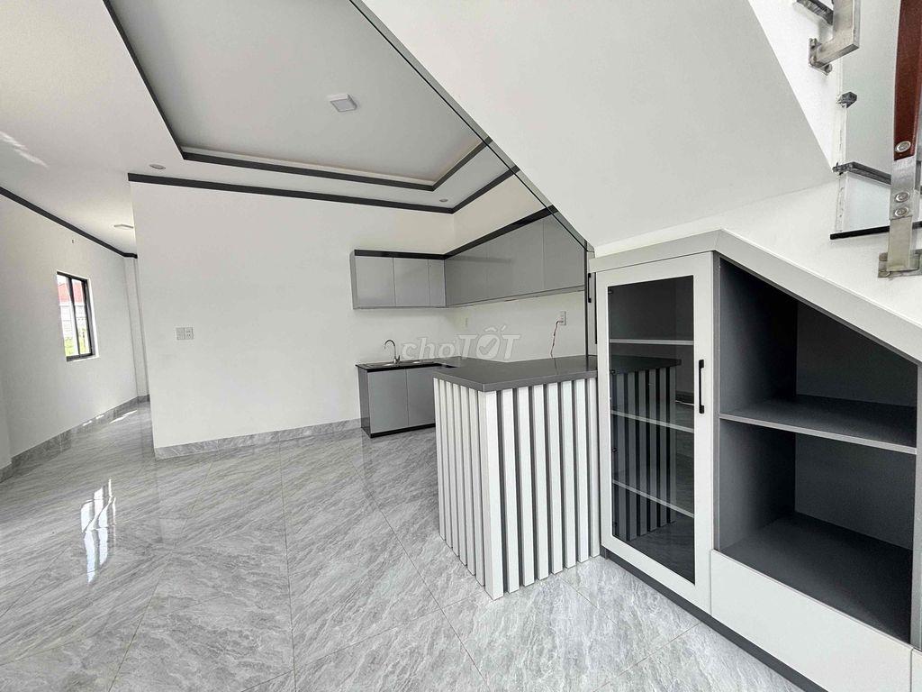 Căn nhà 3PN đẹp rẻ sổ riêng thổ cư 2mt gần KCN Giang Điền